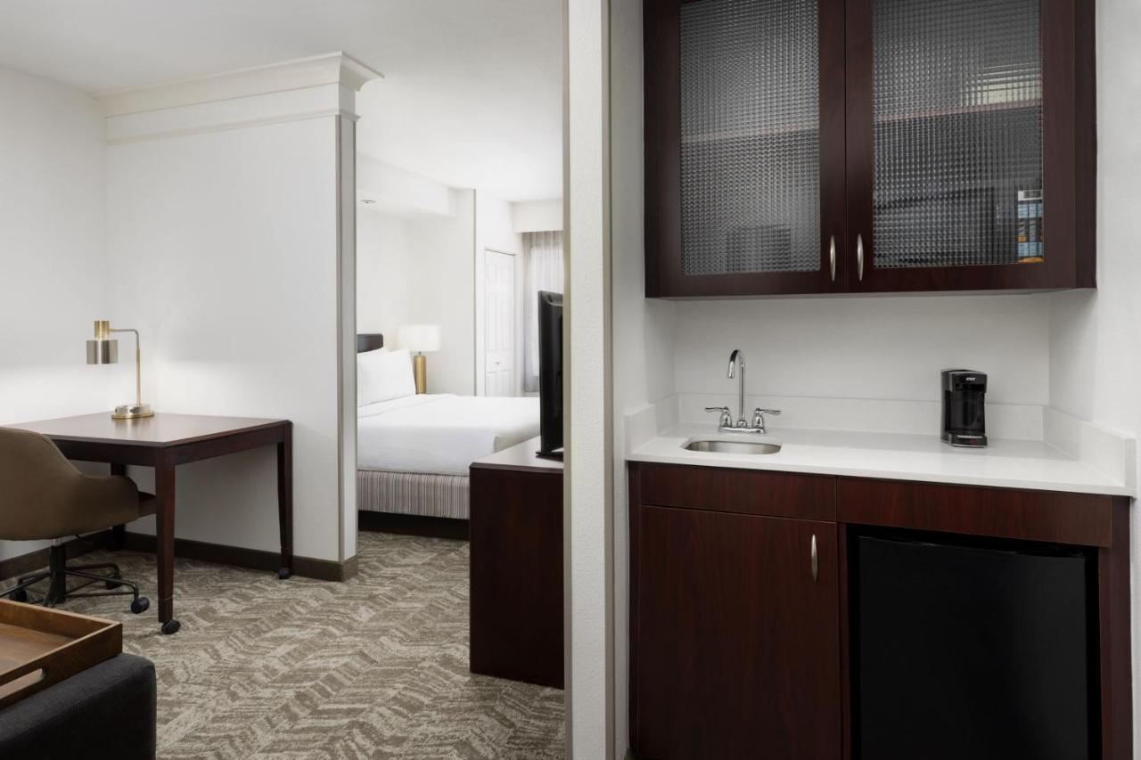 Hotel Springhill Fresno