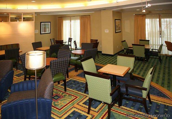 Hotel Springhill Fresno