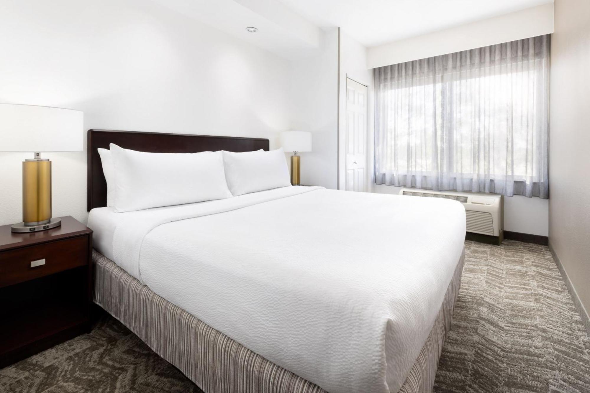 Springhill Hotel 3*