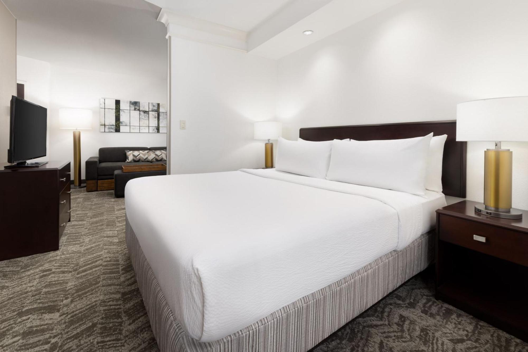 Springhill Hotel Fresno