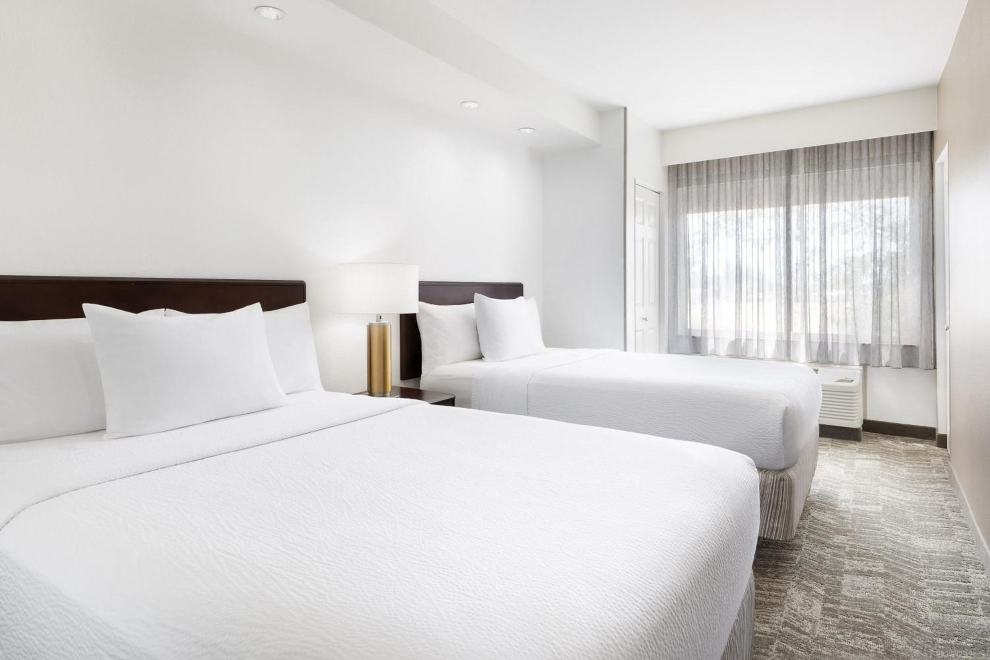 Hotel Springhill Fresno