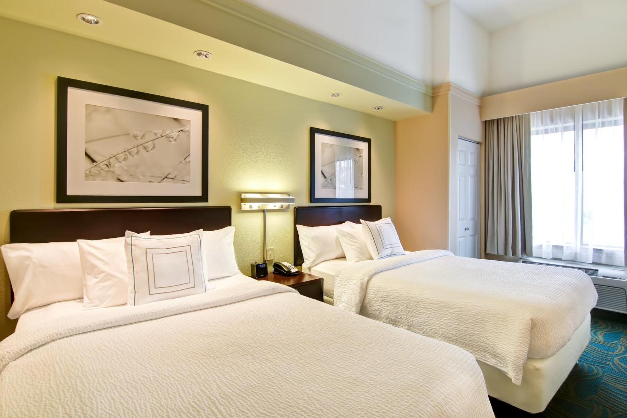 Hotel Springhill Fresno