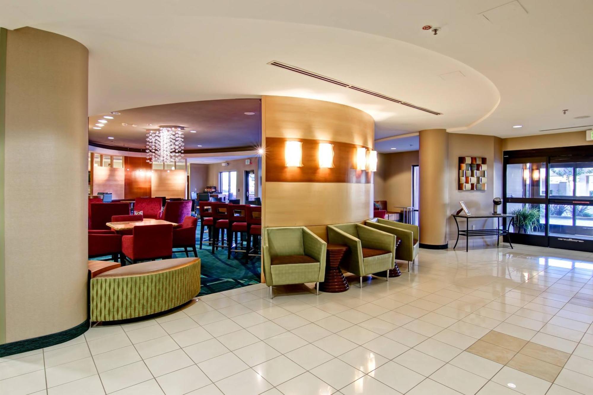 Hotel Springhill Fresno