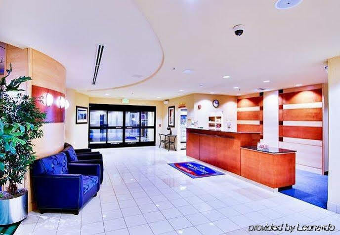 Hotel Springhill Fresno